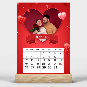 Calendario da Tavolo 2026 Personalizzabile con 12 Foto | Base in Legno Naturale | Formato 15×21 cm | Design Romantico con Cuore | Ideale per Casa, Scrivania o Coppia | (Cuori Rosa)