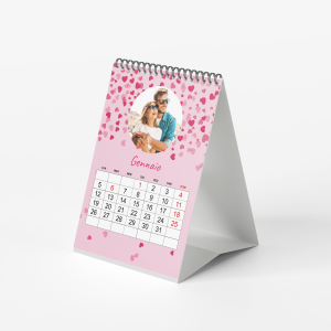 Calendario da Tavolo 2026 Personalizzabile con 12 Foto | Formato 12×15 cm | Rilegatura a Spirale | Design Romantico e Moderno | Ideale per Coppie, Famiglia o Amici | (Cuori Rosa)